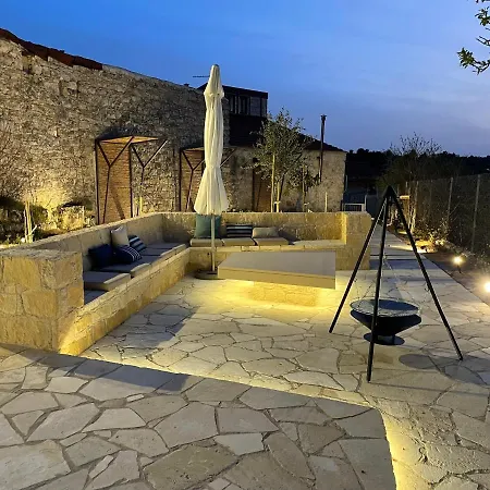 Mylofou Semesterbostad Lofou