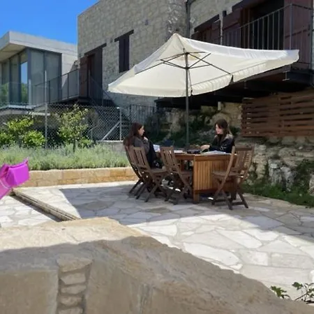 Mylofou Semesterbostad Lofou