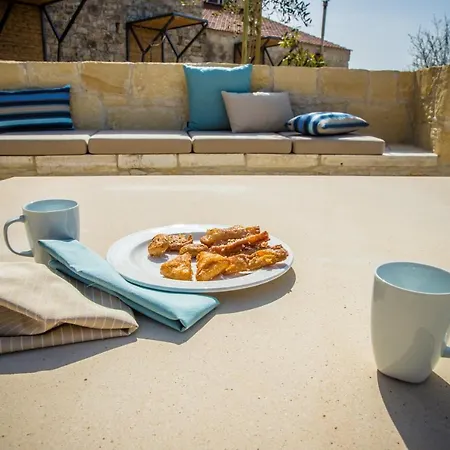 Case de vacanță Mylofou Lofou